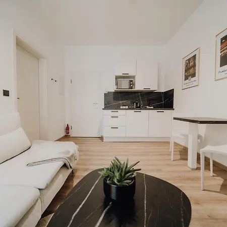 Llr Design - Sienna Beige Im Zentrum Von Кобленц